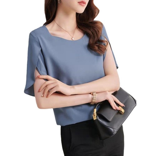 Design-forward Short-sleeve Top With Flared Sleeves