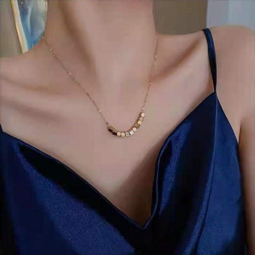 New Style Stainless Steel Jewelry 14K Gold-Plated Square Pendant Item