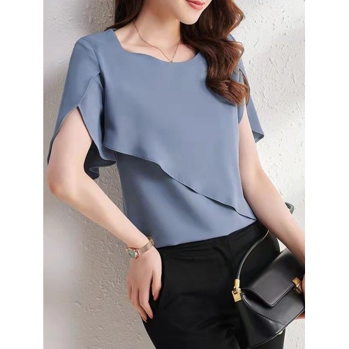 Design-forward Short-sleeve Top With Flared Sleeves