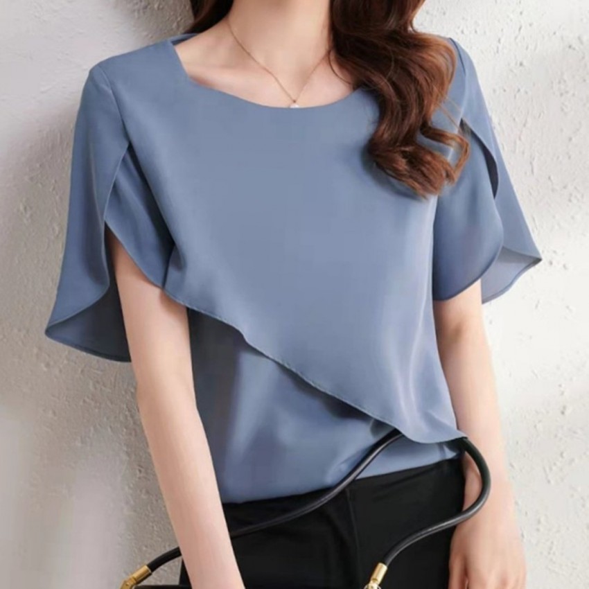 Design-forward Short-sleeve Top With Flared Sleeves