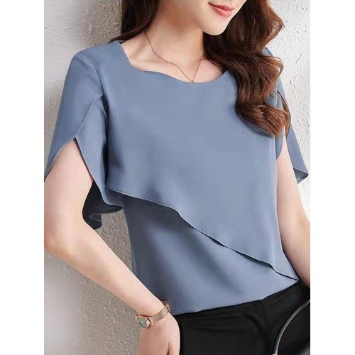 Design-forward Short-sleeve Top With Flared Sleeves